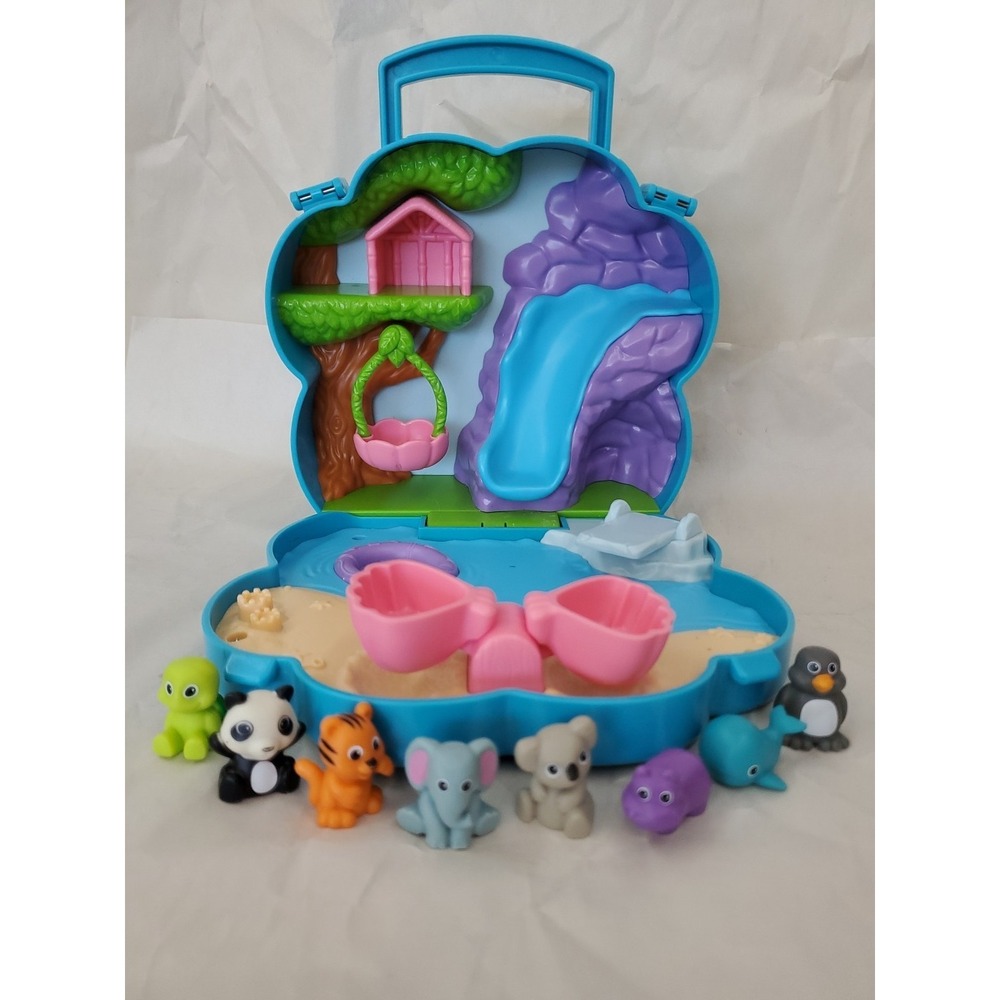 Lakeshore Learning "Carry Around Animal Town" Playset W/ 8 Animal Friends- Beach